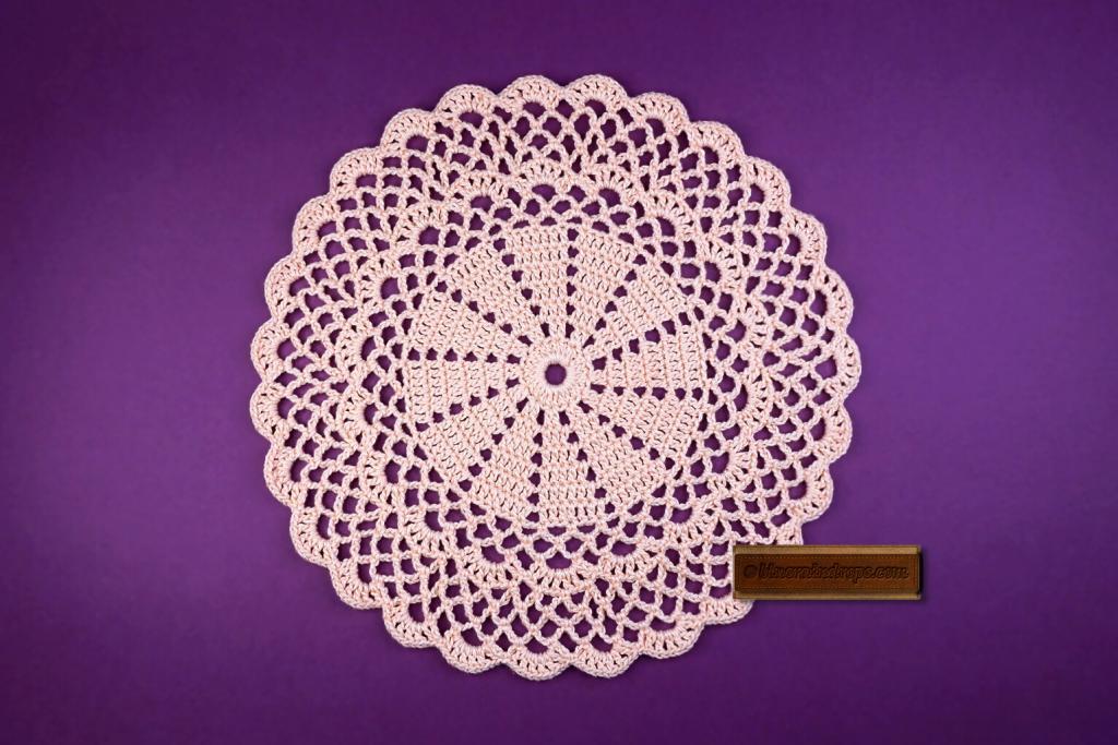 Graceful Loops Round Doily
