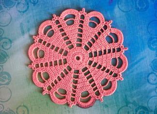 Curvy Cutie Doily Delight